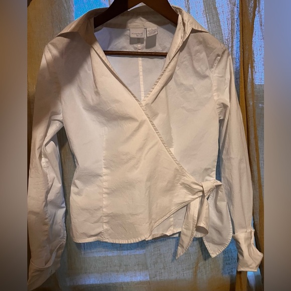 Riveted by Lee white cross wrap long sleeve blouse size small unique crossover - Picture 2 of 6